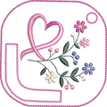 Motif de broderie ITH porte-foulard Ruban & Fleurs Octobre Rose avec ruban rose, fleurs délicates et feuillage, format 10x10