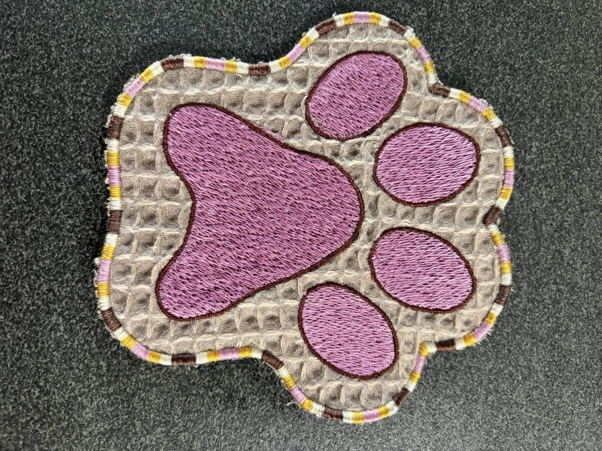 Lingette ITH en forme de patte de chien ou chat- Fichier Broderie 10x10, 13x13, 15x15, plaques