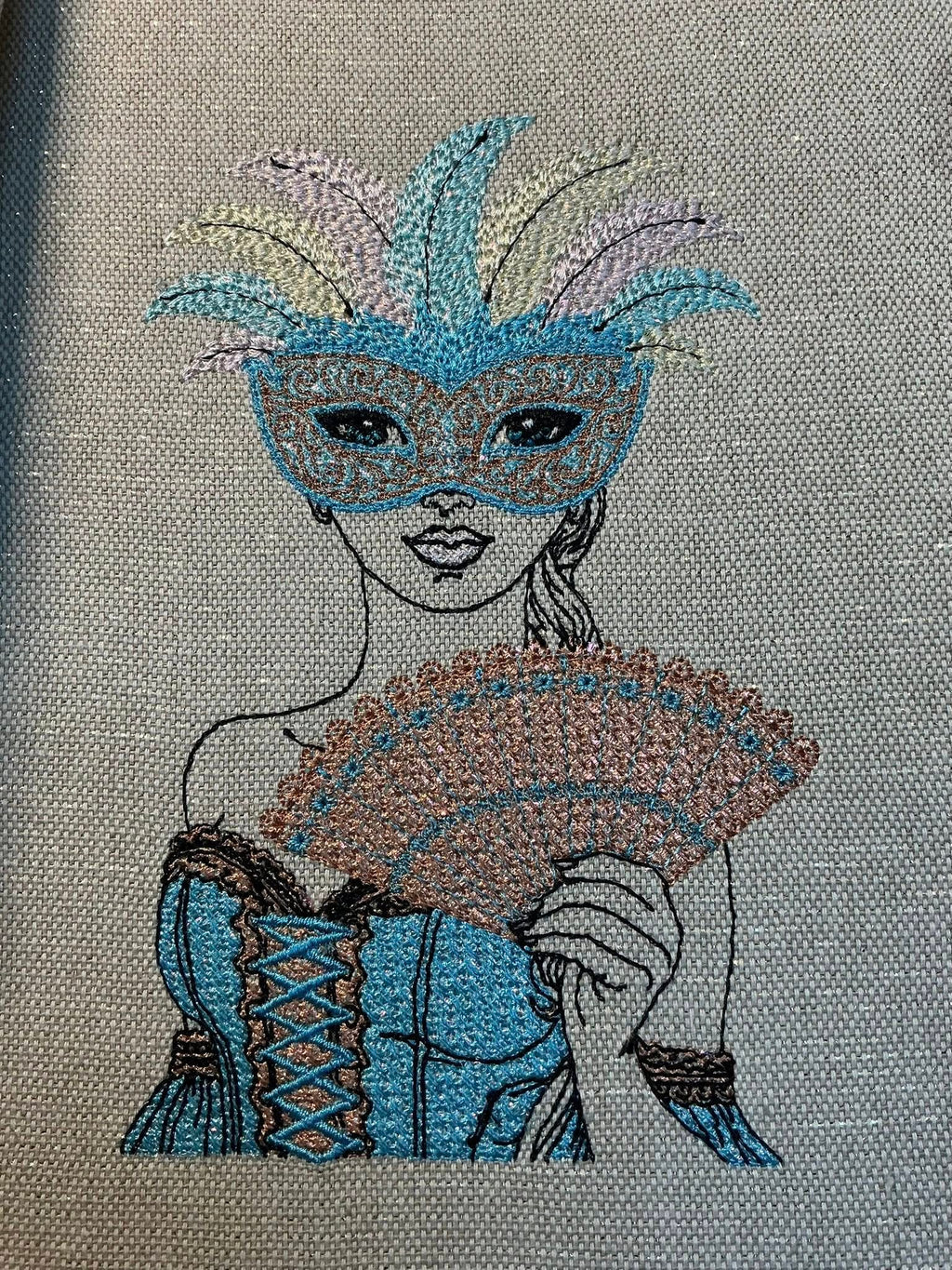 Femme Vénitienne Carnaval – Fichier Broderie Disponible 10x10 - 15x15 - Pack Collection