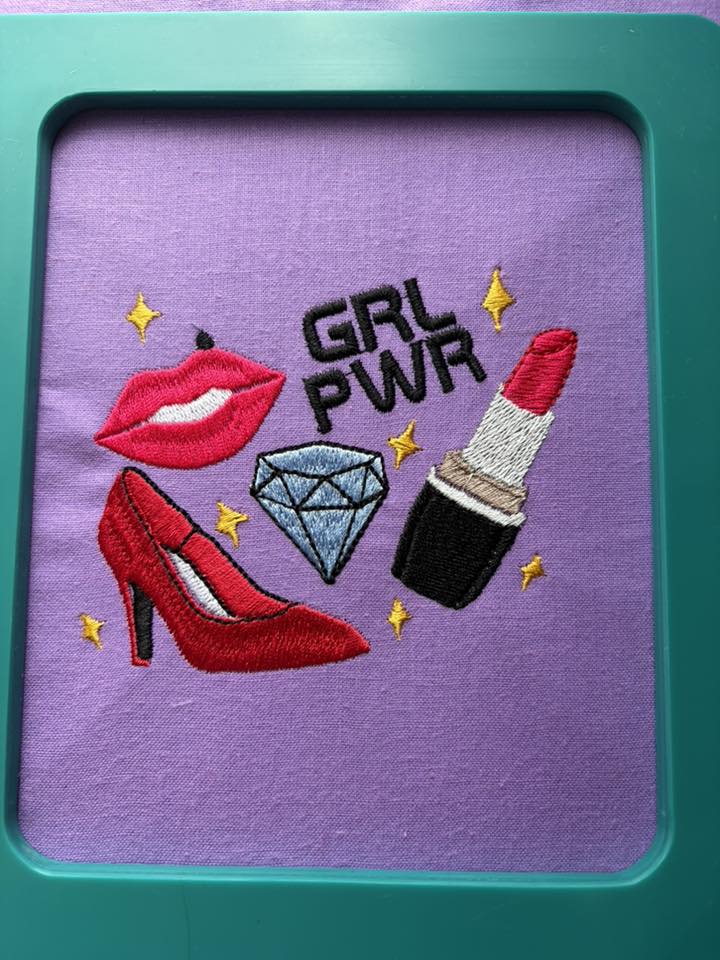 GRL PWR – Fichier Broderie Disponible 10x10 - 15x15 - Pack 2 Tailles