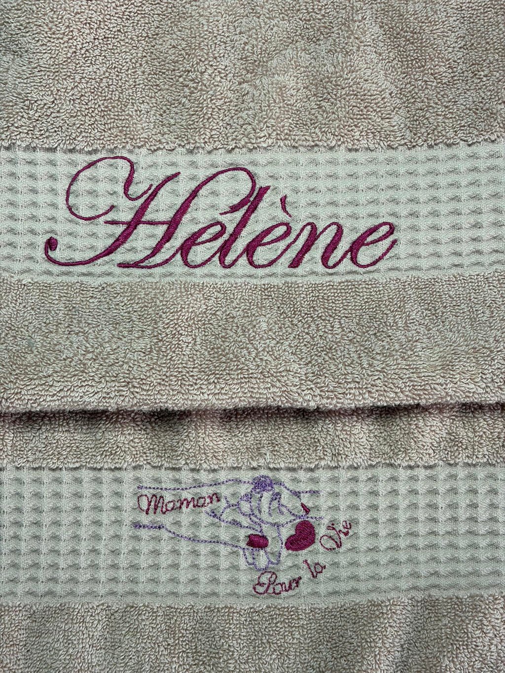 Fête des Mères « Maman pour la vie » – Motif de broderie plein d’Amour - Format disponible 10x10, 15x15 ou 13x18, pack 2 tailles
