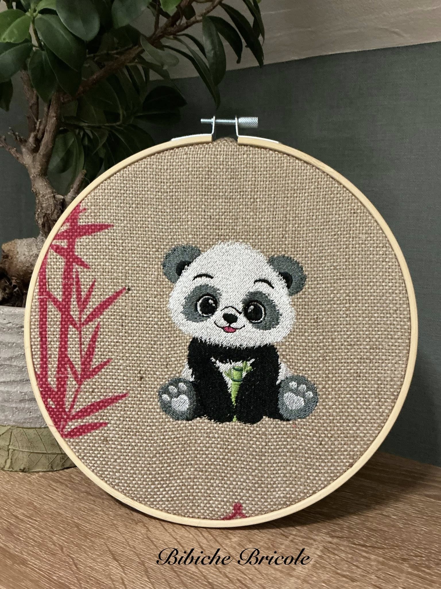 Petit Panda Noir & Blanc - Fichier broderie disponible 10x10 ou 15x15