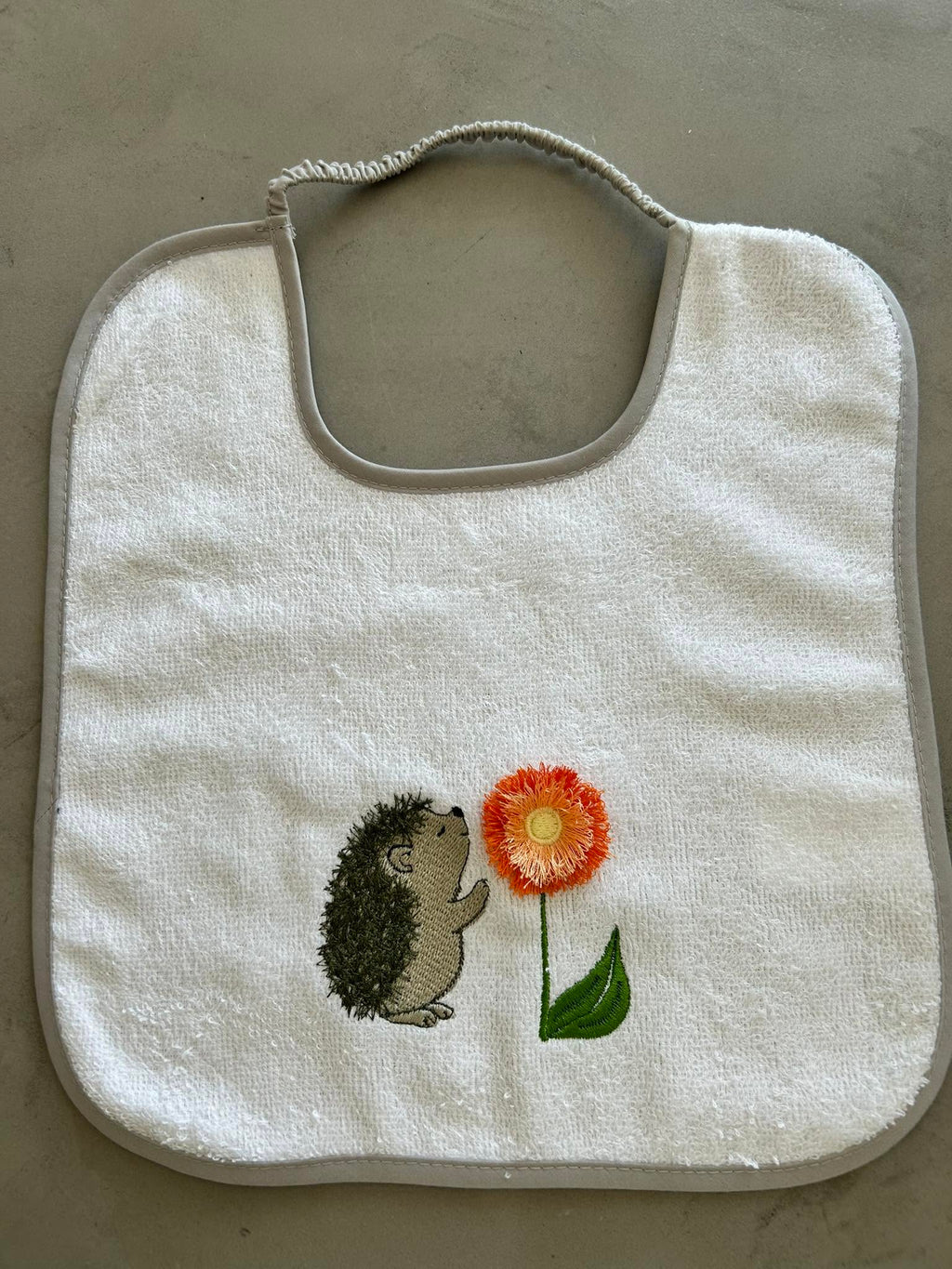 Hérisson & Fleur à Franges – Fichier Broderie Disponible 10x10