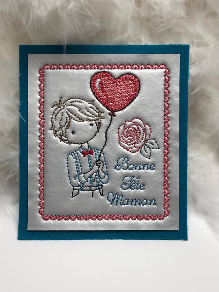 Carte ITH Bonne Fête Maman Garçon – Fichier Broderie 10x10 ou 15x15