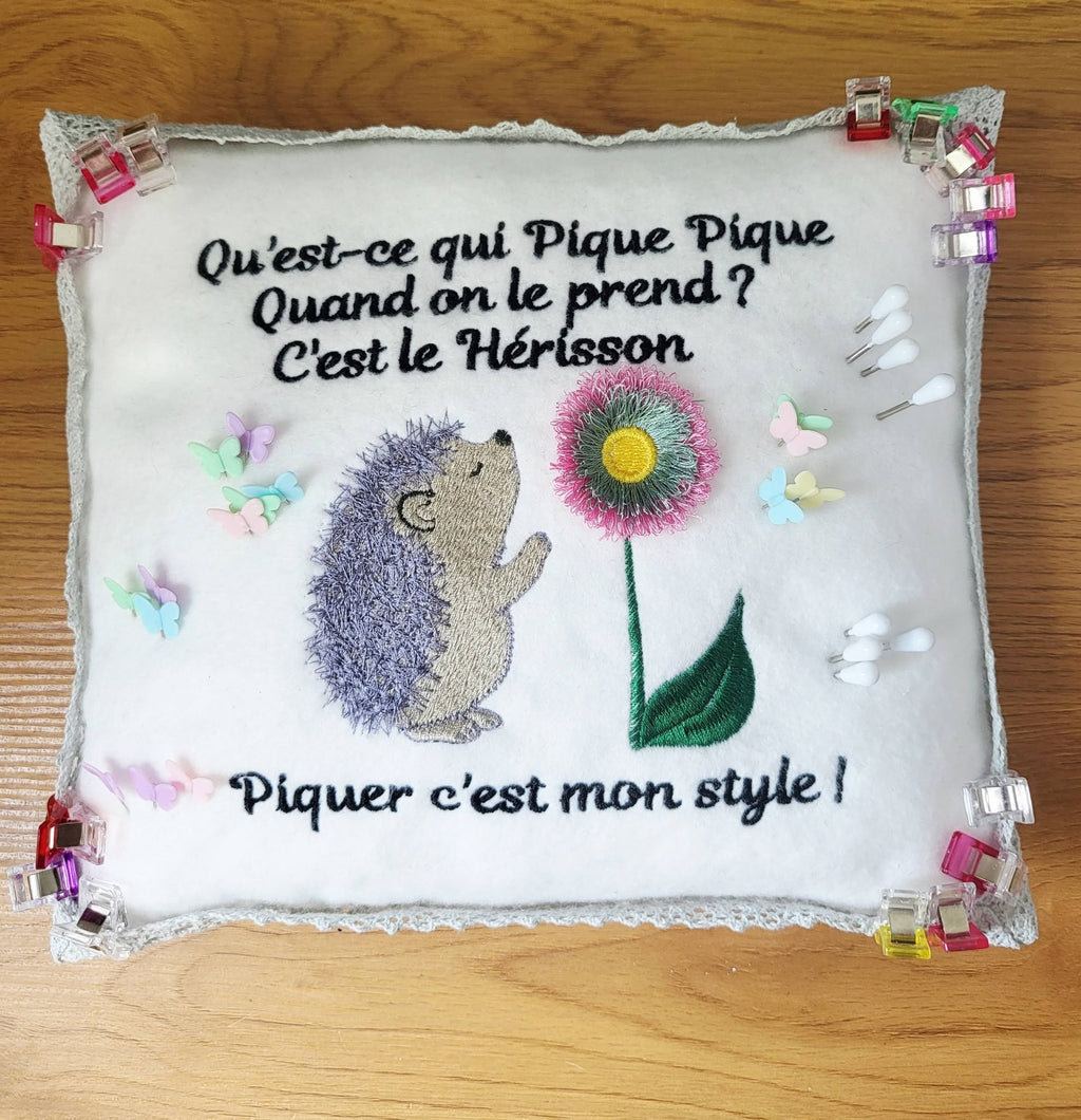Hérisson & Fleur à Franges – Fichier Broderie Disponible 10x10