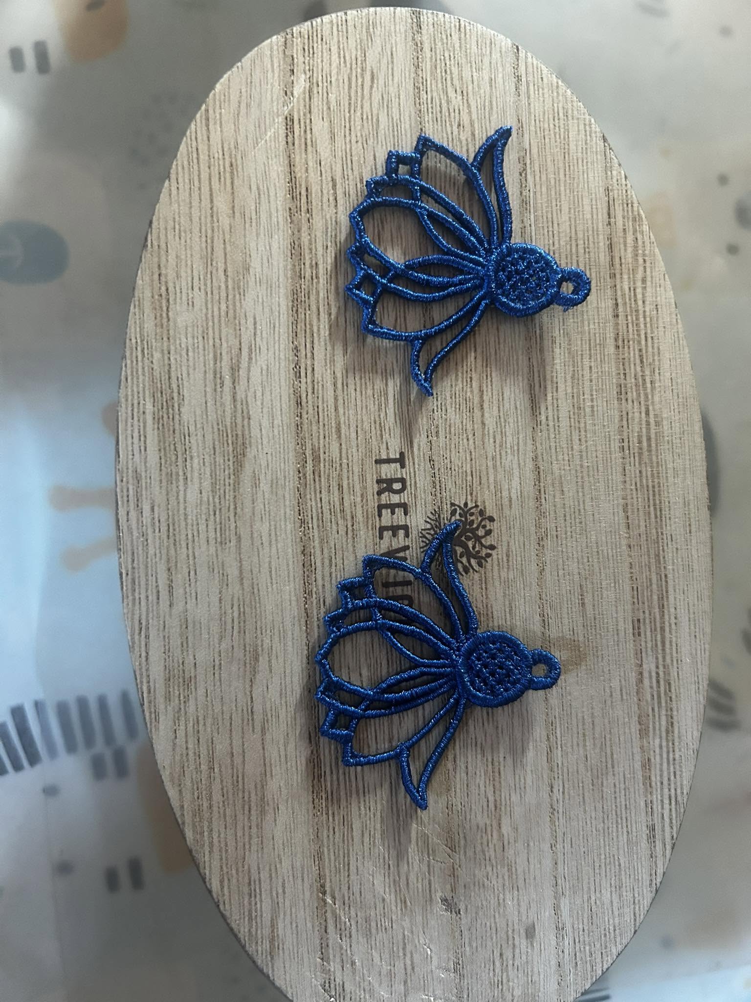 Boucles d'Oreilles FSL Lotus – Fichier Broderie Disponible 10x10 - Plaque 2 Paires