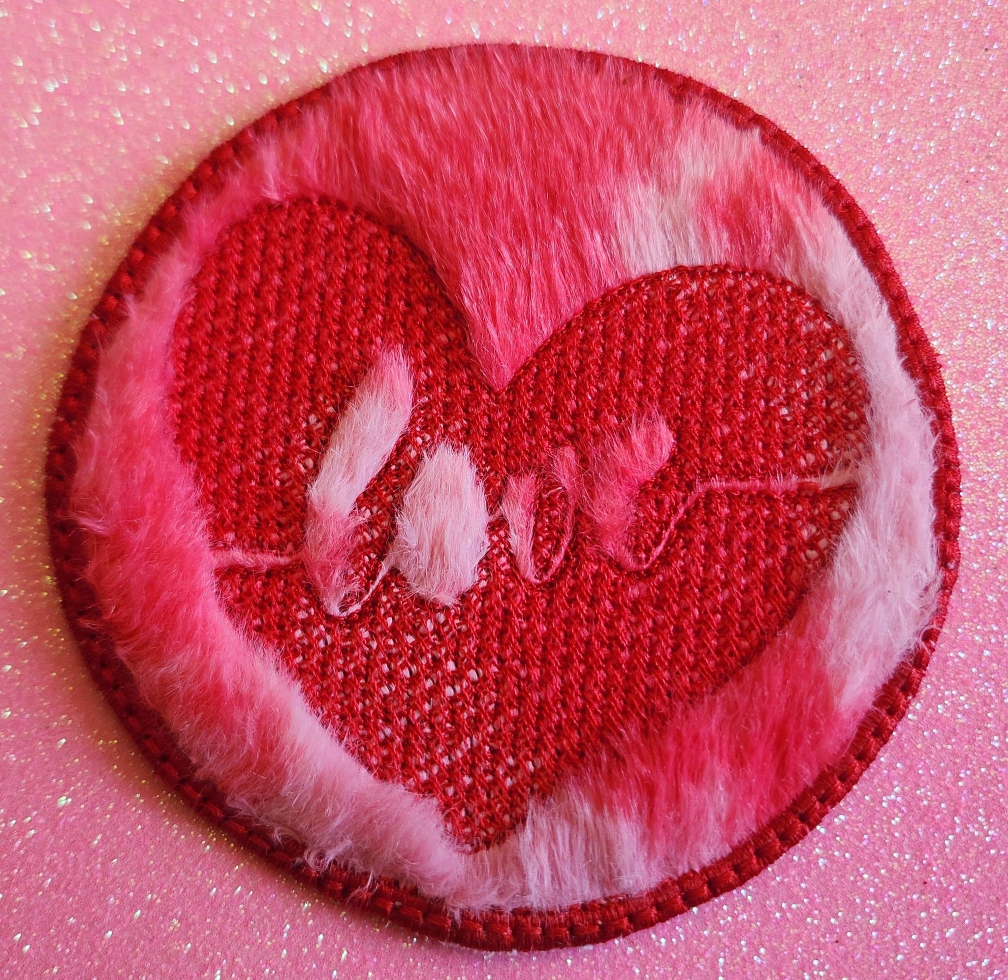 Lingette ITH Embossage Coeur "Love" - Fichier Broderie 10x10