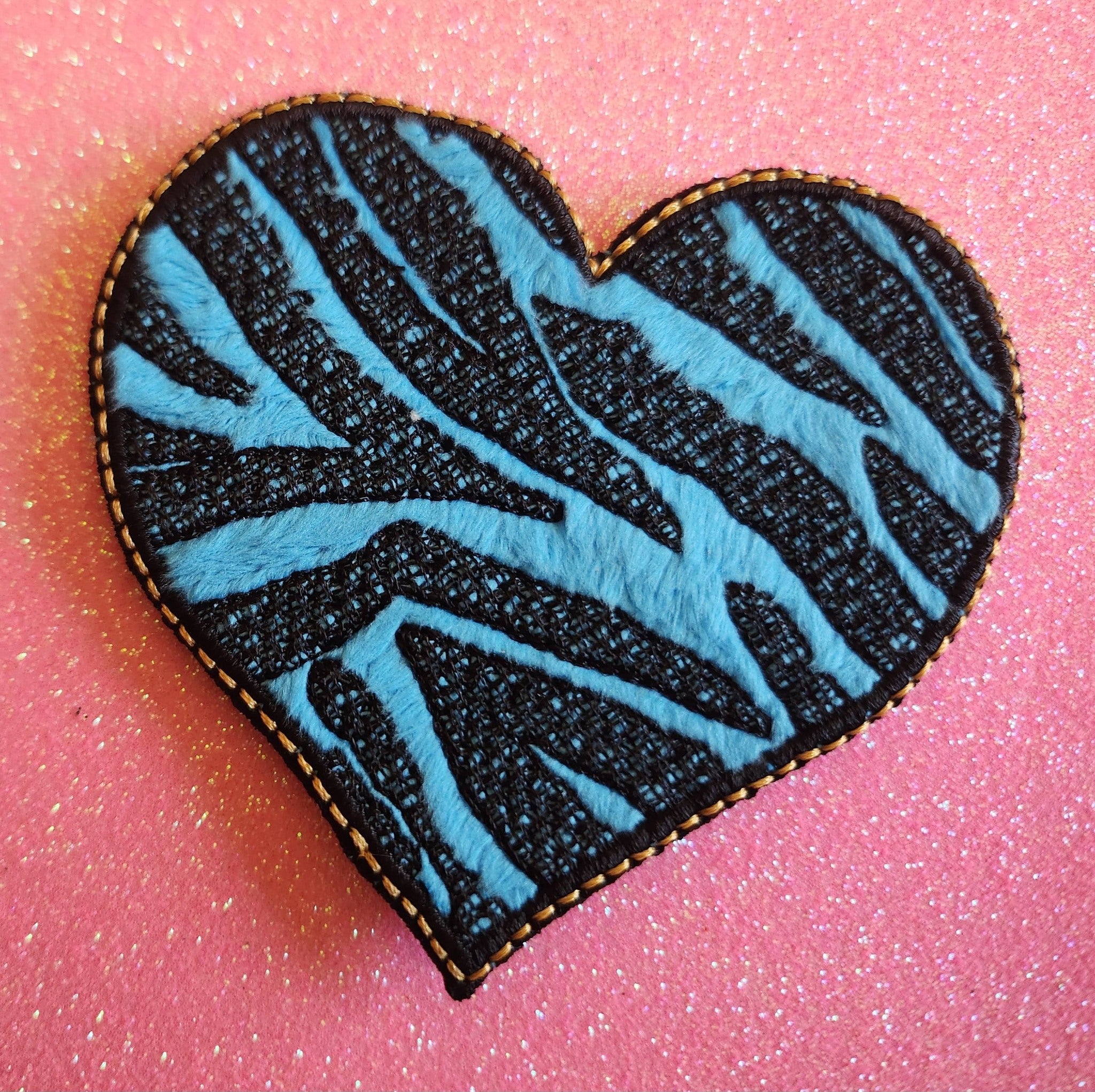 Lingette ITH Embossage Coeur "Zebré" - Fichier Broderie 10x10