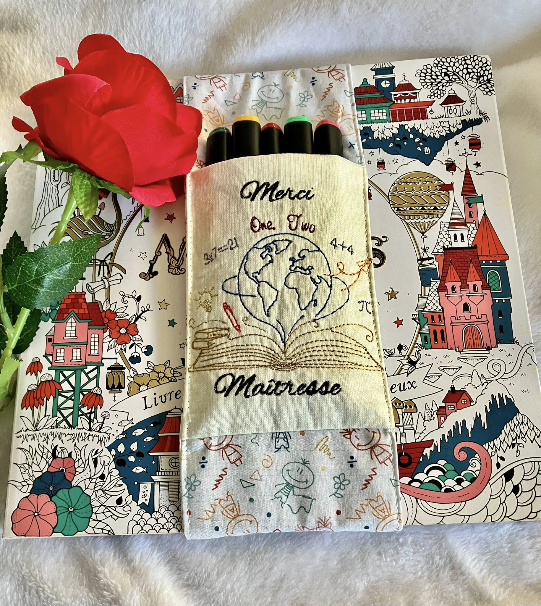 Collection Merci Maître, Maîtresse, ATSEM, AESH & Nounou – Fichiers Broderie Machine Complets