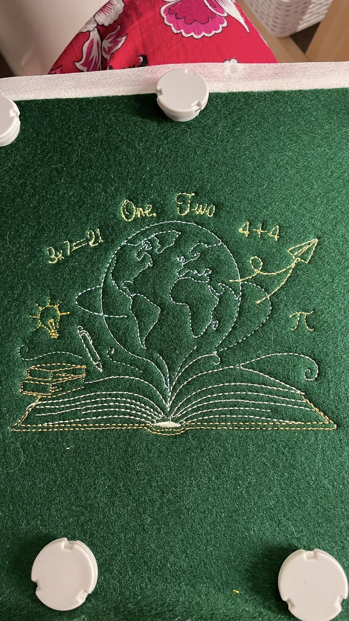 Le Livre des Possibles – Fichier Broderie Disponible 10x10 - 15x15 - Pack Collection