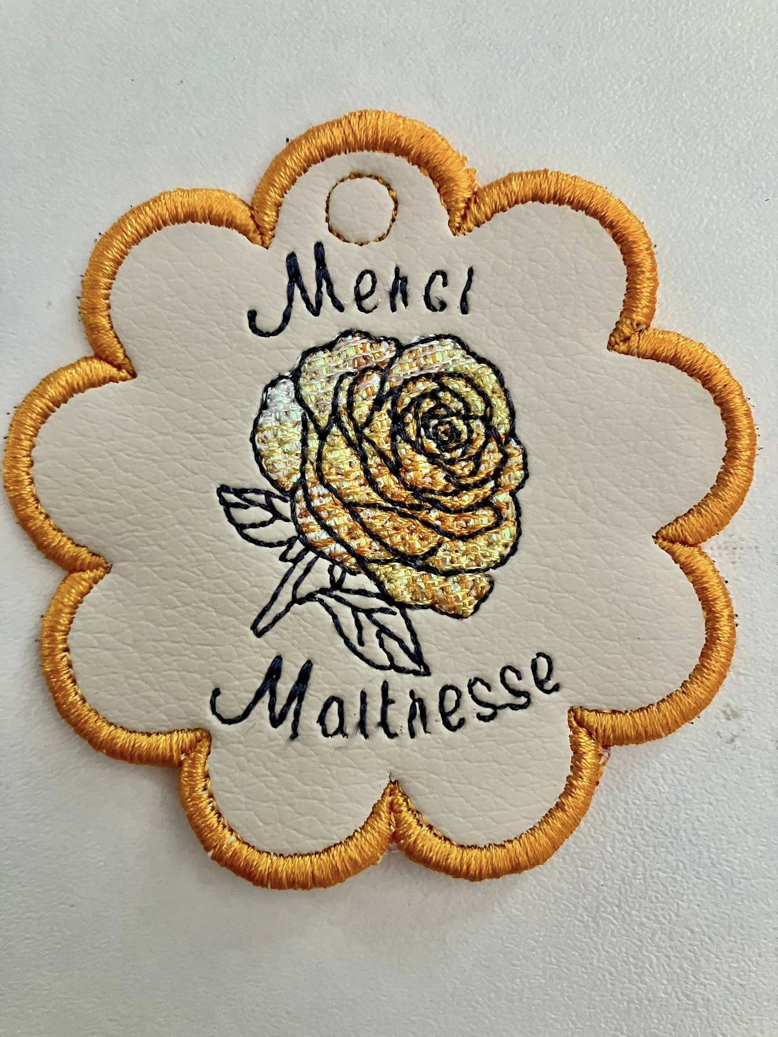 Porte-clé ITH Rose – Fichier Broderie Disponible 10x10 - Pack Collection
