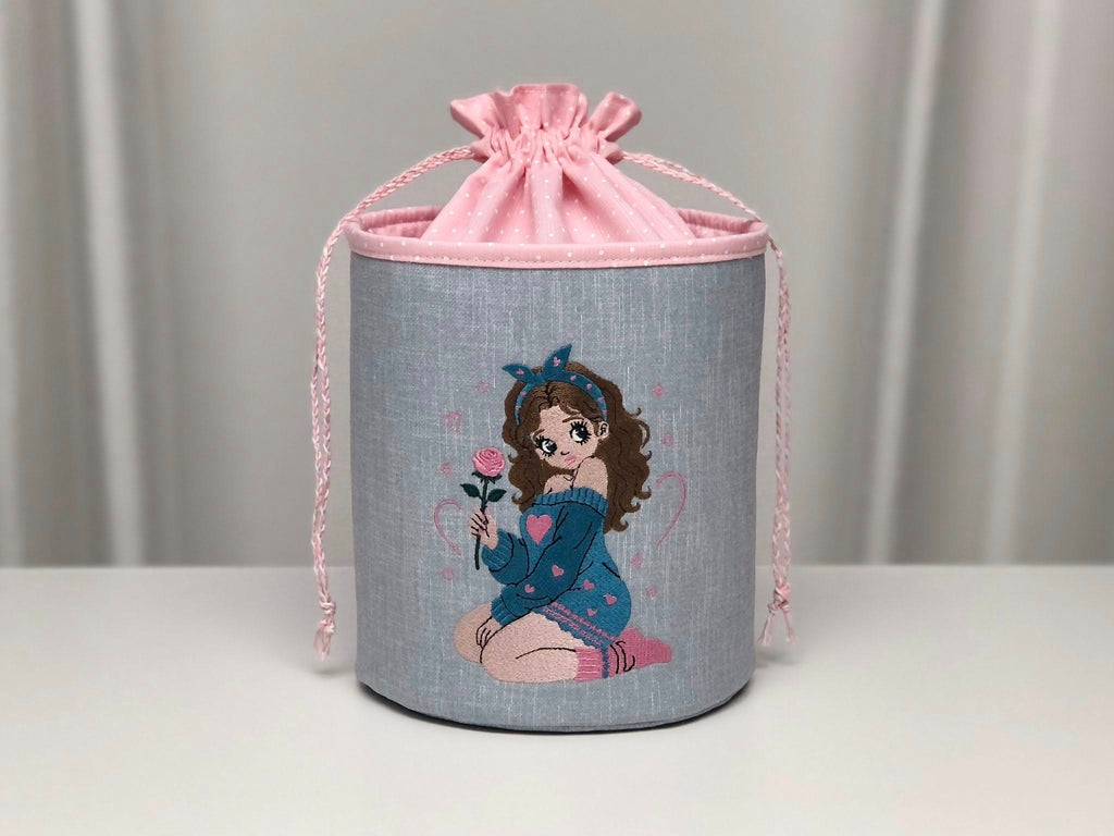 Rosie Valentine - Fichier Broderie - Format 10x10 - 15x15 - 18x13 - Pack 3 Tailles
