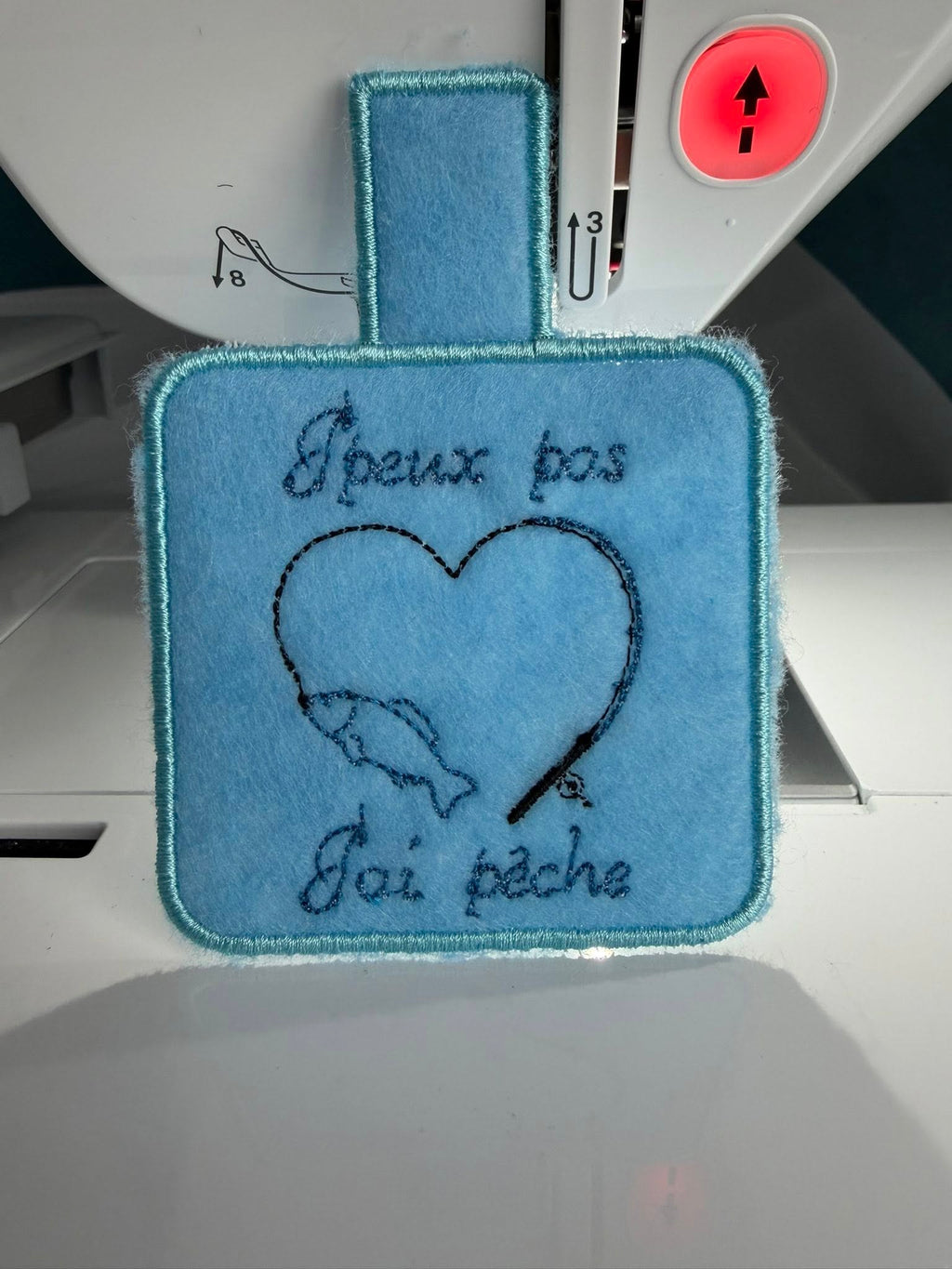 Porte-clé ITH J'peux pas, j'ai pêche 10x10 | Motif Broderie Machine Pêche