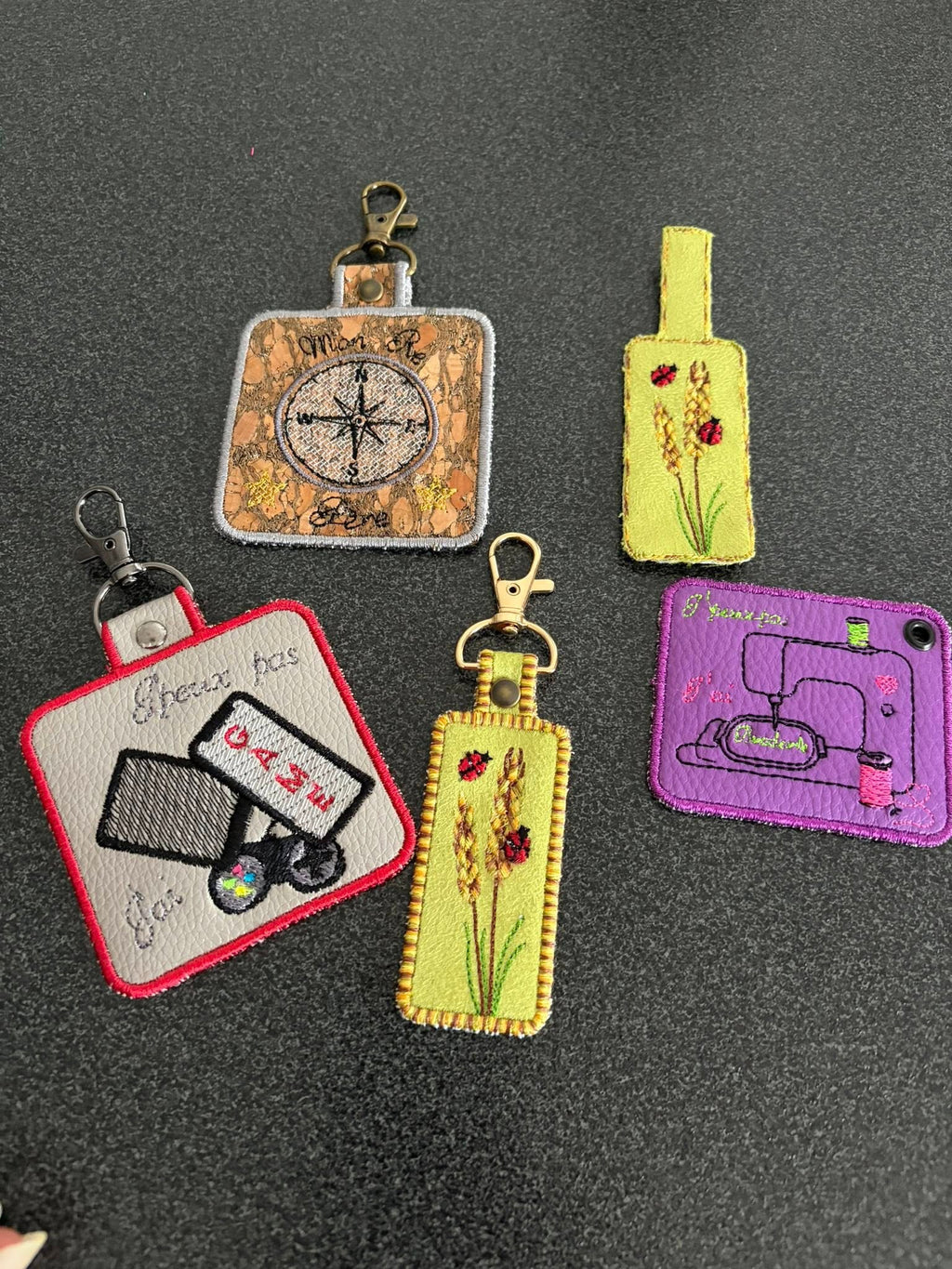Porte-clé ITH J'peux pas, j'ai Game 10x10 | Motif Broderie Machine Gamer