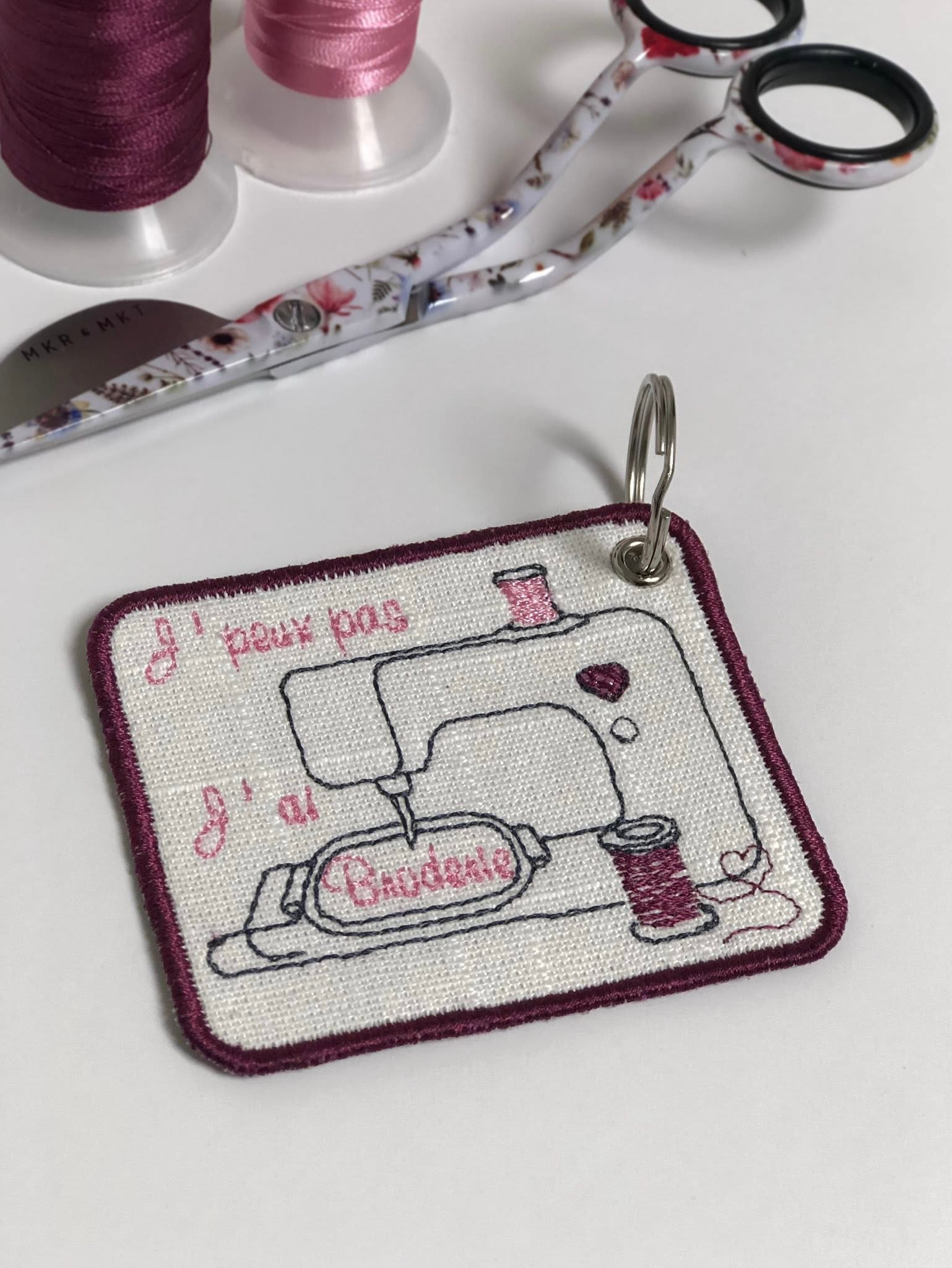 Porte-clé ITH J'peux pas j'ai Broderie | Fichier Broderie Machine 10x10