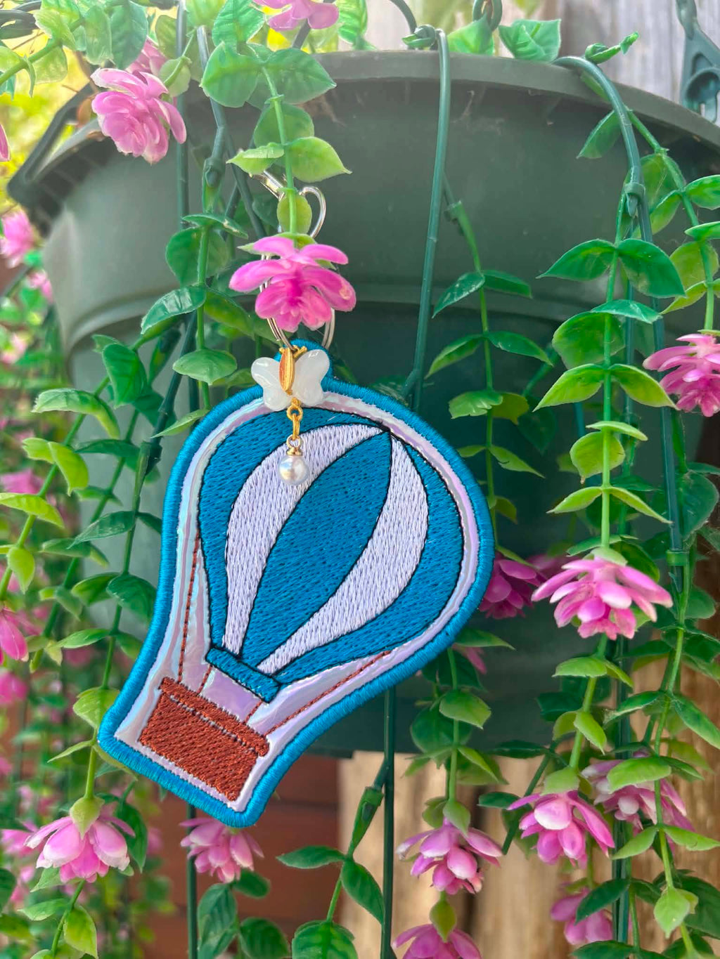 Porte-clé ITH Montgolfière – Fichier Broderie Disponible 10x10