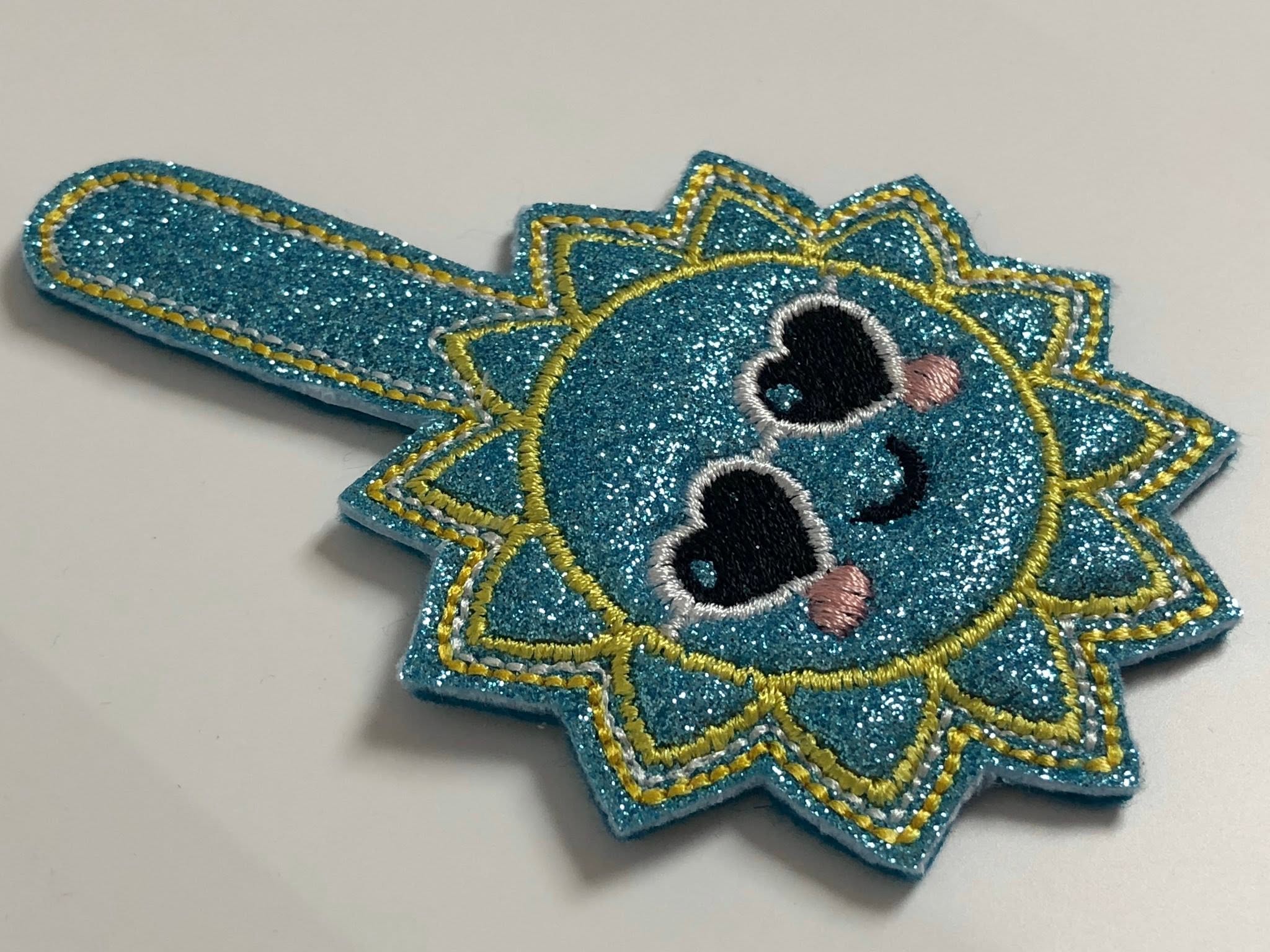 Porte-clé ITH Soleil 3D brodé avec effet bombé en simili pailleté – Fichier broderie machine 10x10 AK Broderie