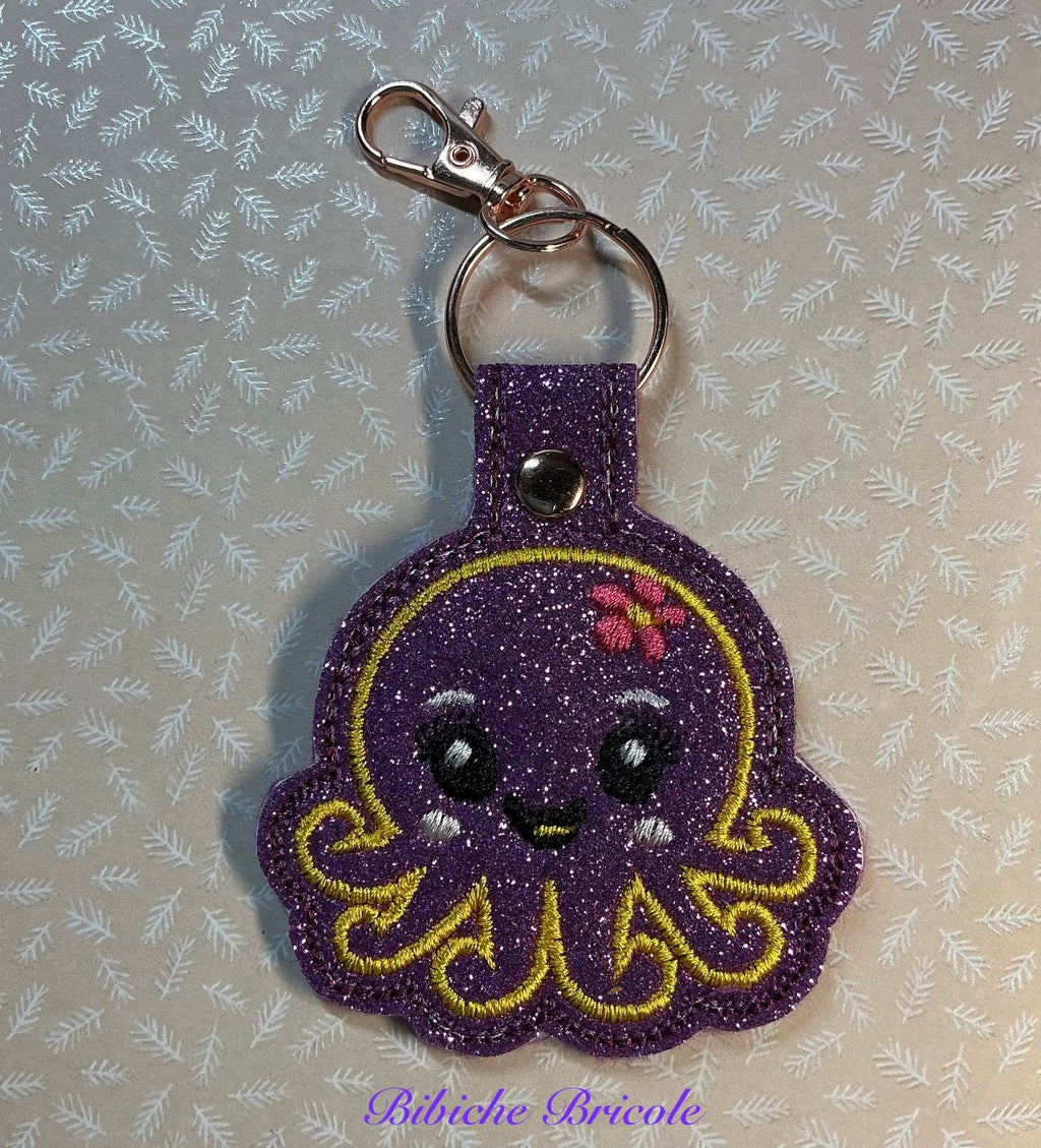 Porte-clé ITH Pieuvre 3D brodé avec effet bombé en simili pailleté – Fichier broderie machine 10x10 AK Broderie