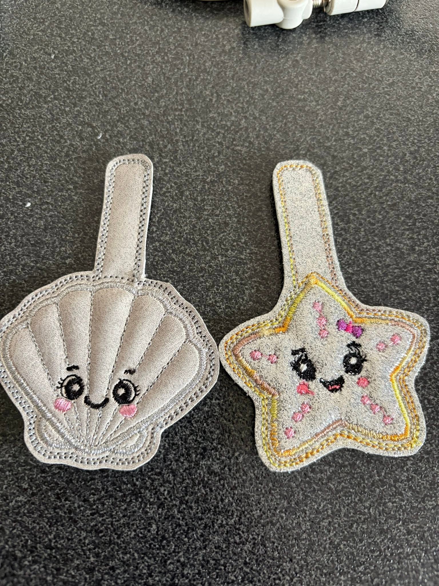 Porte-clé ITH Coquillage 3D brodé avec effet bombé en simili pailleté – Fichier broderie machine 10x10 AK Broderie