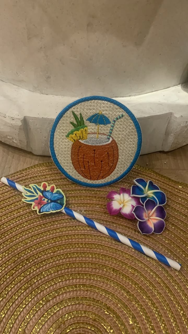 Sous-verre ITH Cocktail Pina Colada – Motif de Broderie Machine 10x10