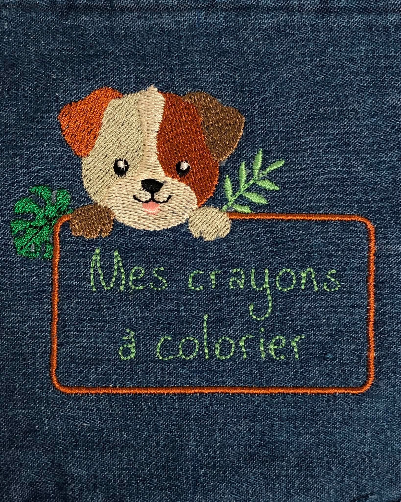 Motif de broderie Étiquette Chien personnalisable avec cadre pour ajouter un prénom ou un texte au format 10x10