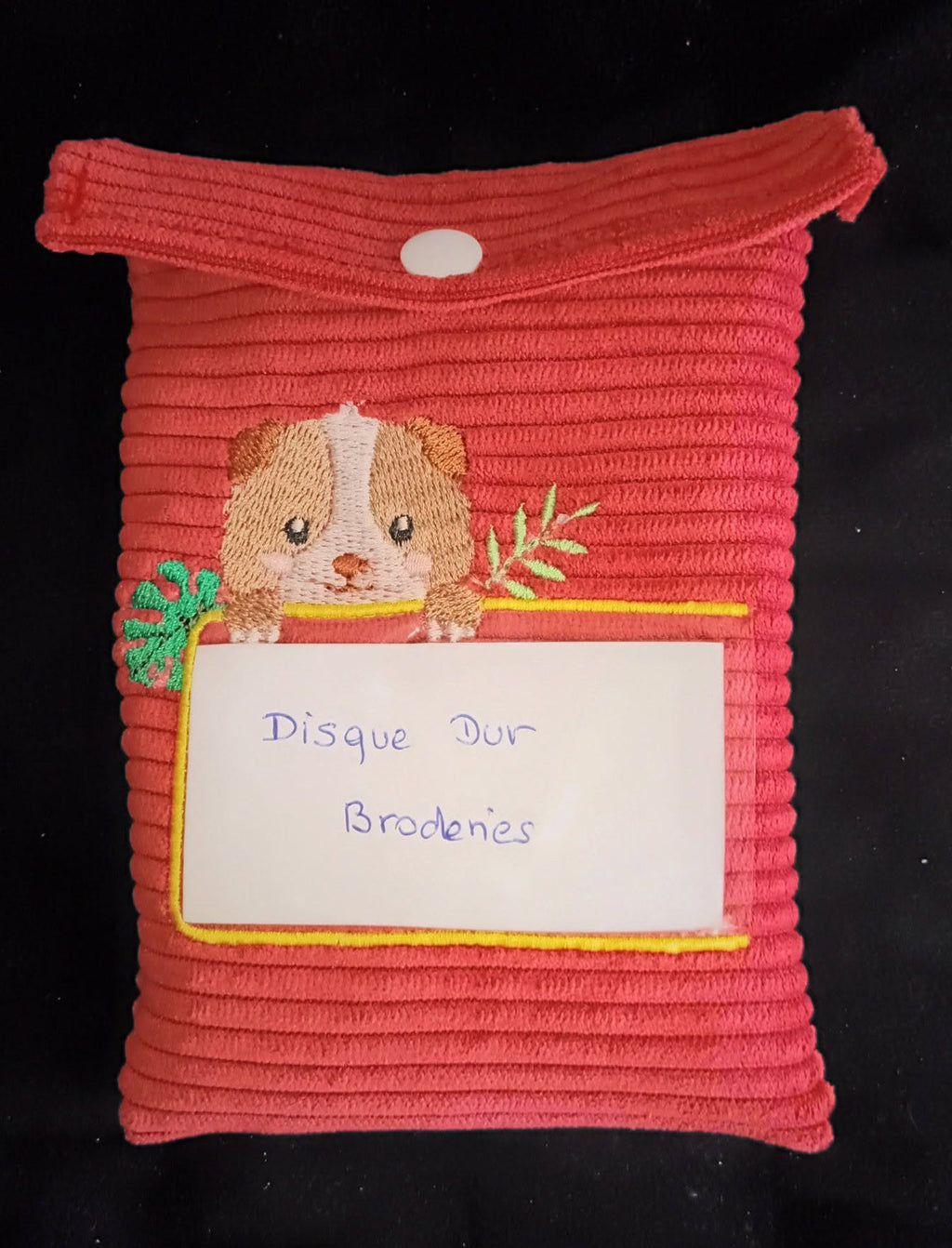Étiquette Appliqué Cristal Cobaye – motif de broderie machine 10x10 avec cobaye, feuillage et fenêtre transparente en Cristal