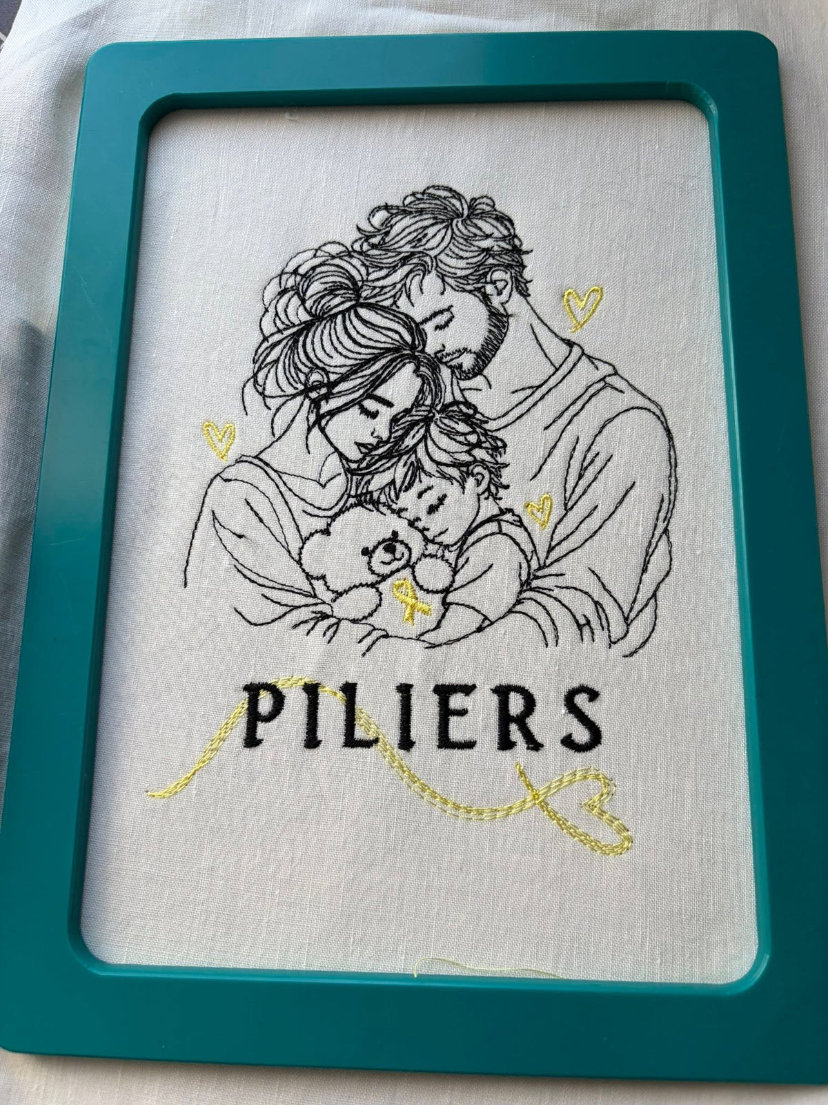 ensemble-les-piliers-garcon-septembre-en-or-broderie