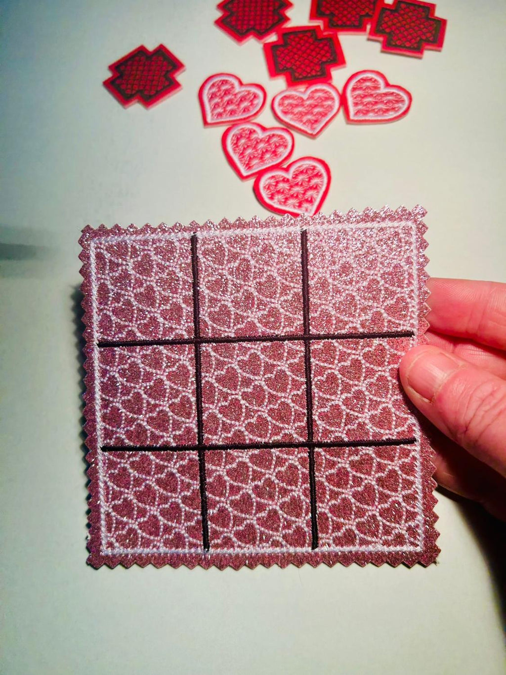 Jeu du Morpion (Tic tac Toe) - Motif ITH de Broderie - 2 motifs le plateau de jeu et les pions - Format 10x10