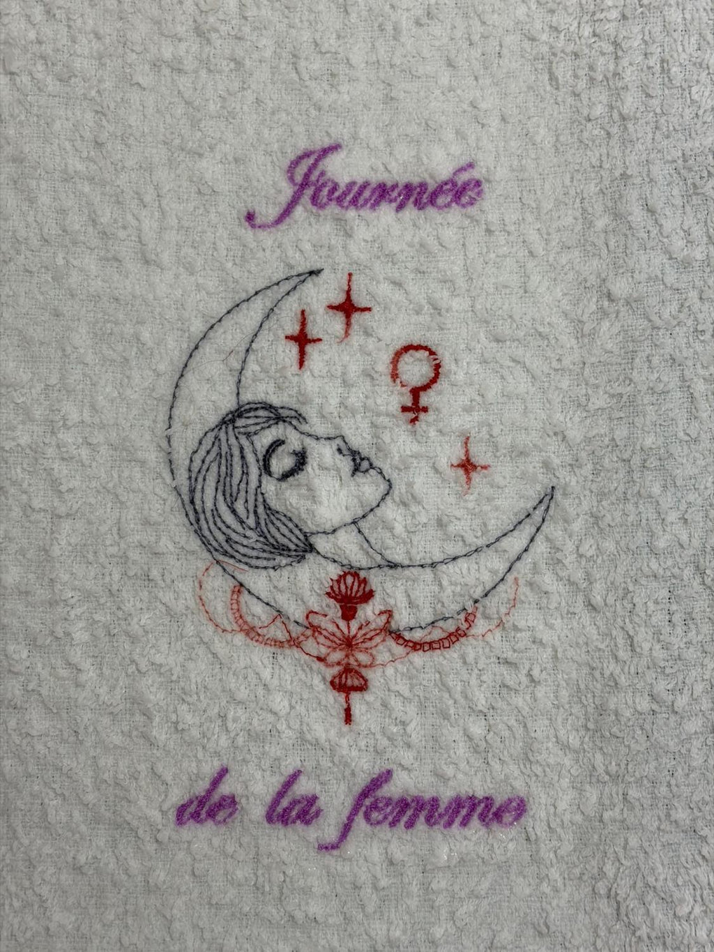 Journée des droits de la femme - Motif de broderie - Format disponible 10x10