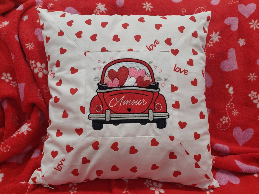 Petite décapotable d'amour - Motif de broderie - Format disponible 10x10, 15x15 oui 18x13 et pack 2 tailles