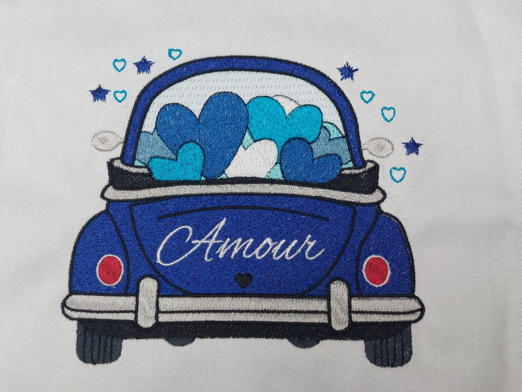 Petite décapotable d'amour - Motif de broderie - Format disponible 10x10, 15x15 oui 18x13 et pack 2 tailles