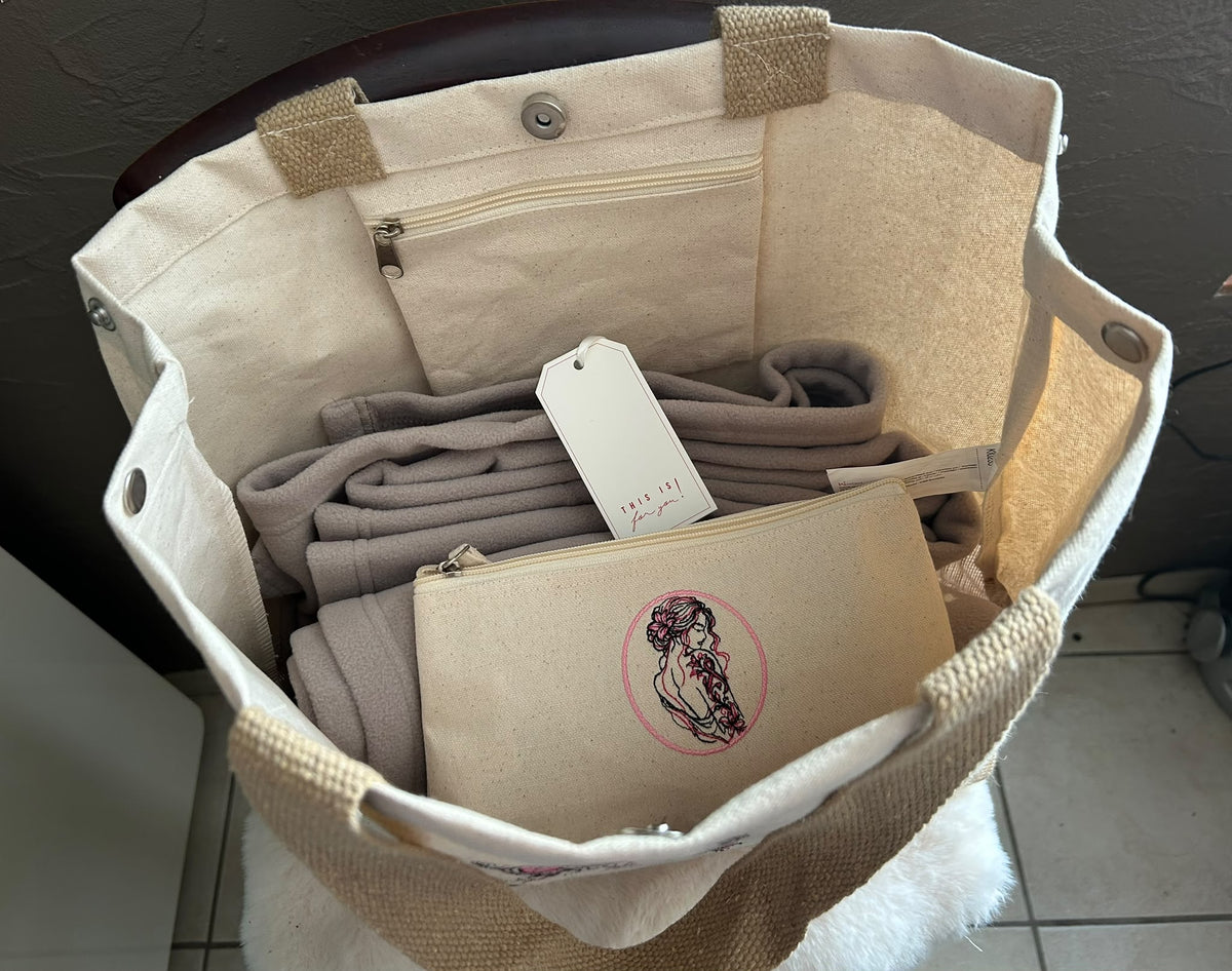 PRÉCOMMANDE – Pack Guerrière Octobre Rose – Sac + Plaid + Trousse – Édition Limitée