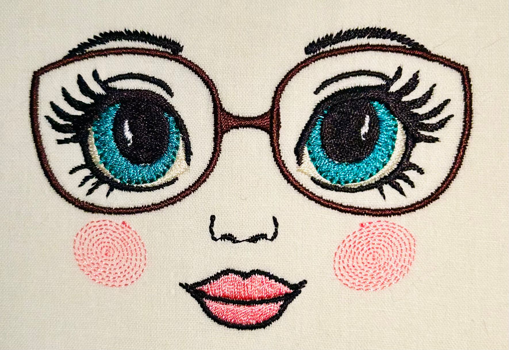 Visages de poupée - Motif de broderie - Pack 7 visages - 2 tailles 72x56 et 92x72